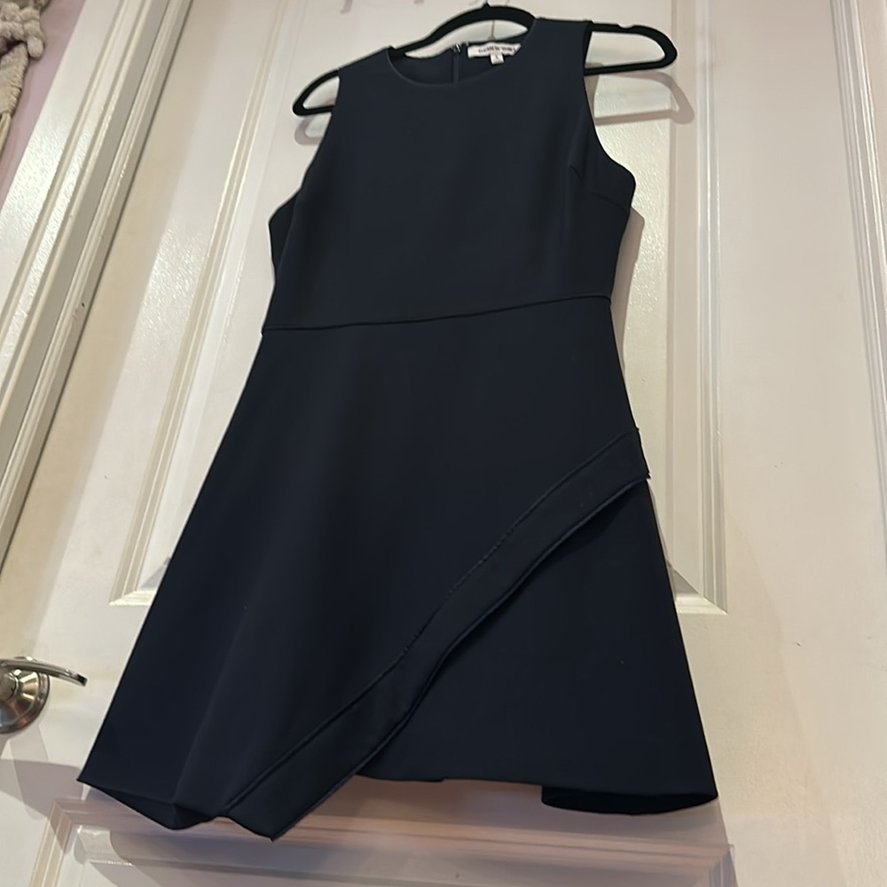 Elizabeth & James Ayla Navy Blue Asymmetrical Dress 💙 Like New